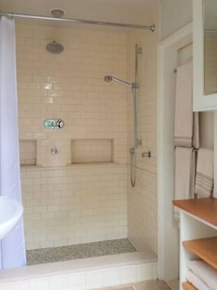 double shower - 18 Schermerhorn St