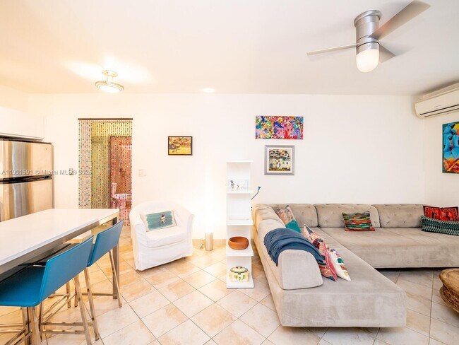 Building Photo - 1127 Meridian Ave