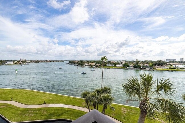 Building Photo - 9425 Blind Pass Rd