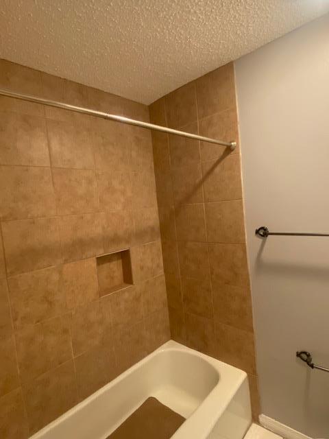 Building Photo - 8908 Viking Dr