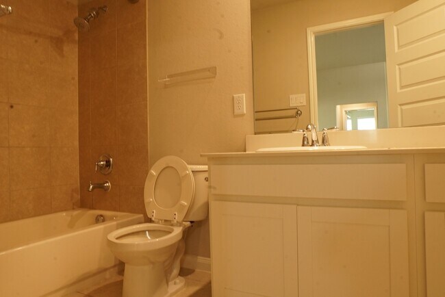 Building Photo - 11215 Pavonia Creek Ct