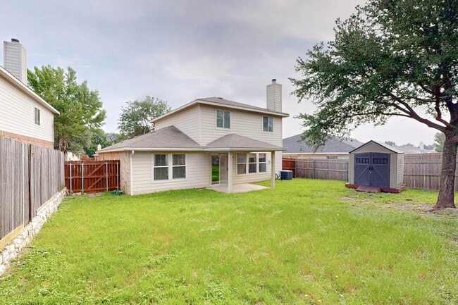 Building Photo - Spacious Family Home with Room to Grow