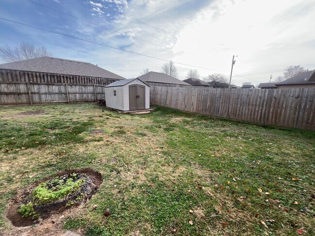 Building Photo - Sit Back, Relax. Your New home Awaits.