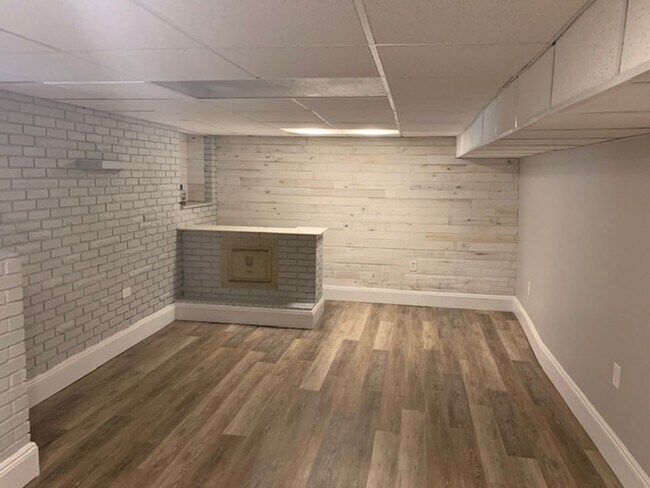 Building Photo - 223 S Atlantic Ave