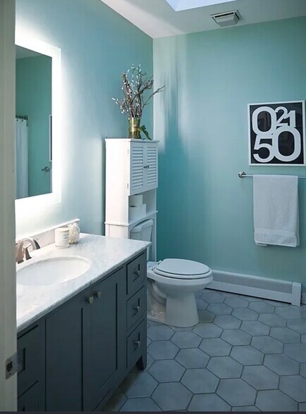 Building Photo - 23 Chestnut St