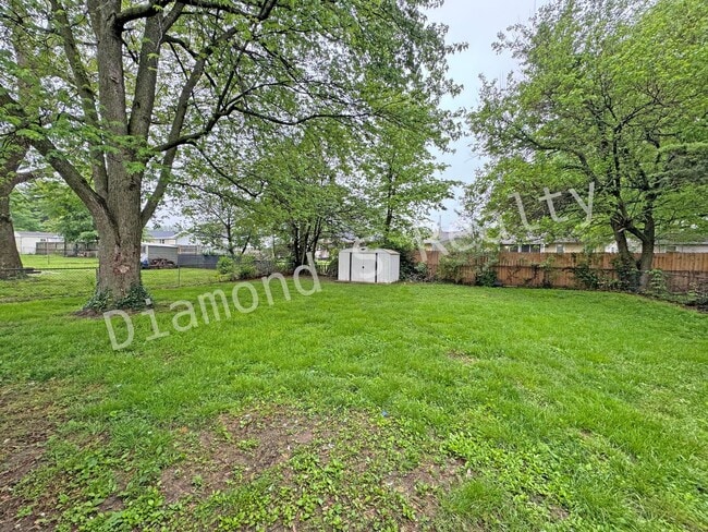 Building Photo - Great Location - 3 Bedroom/1 Bath Home for...