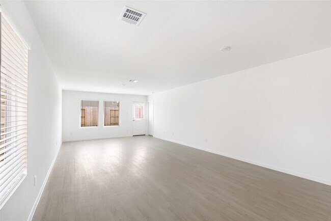 Building Photo - 917 Capracotta Dr