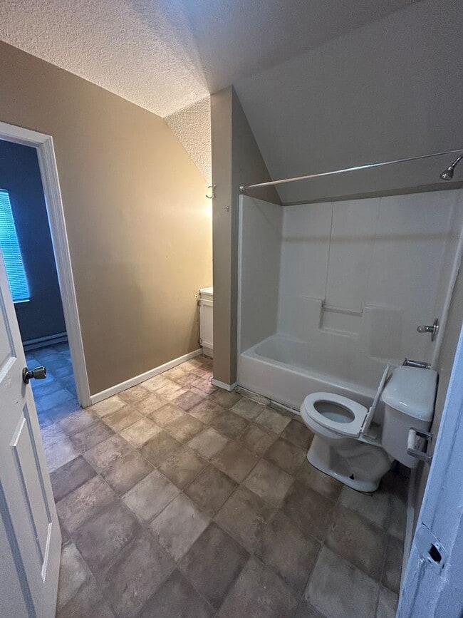 Building Photo - New Listing!!!