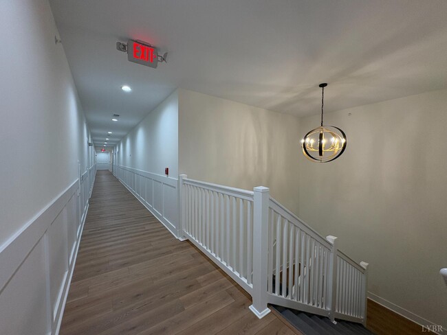 Building Photo - 420 Capstone Dr