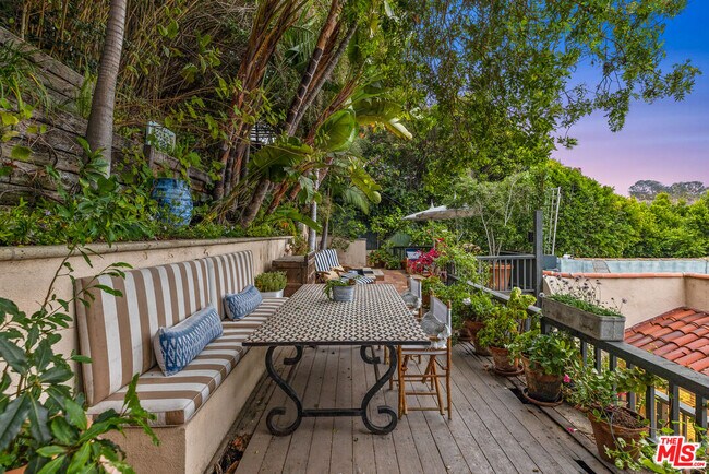 Building Photo - 175 W Channel Rd