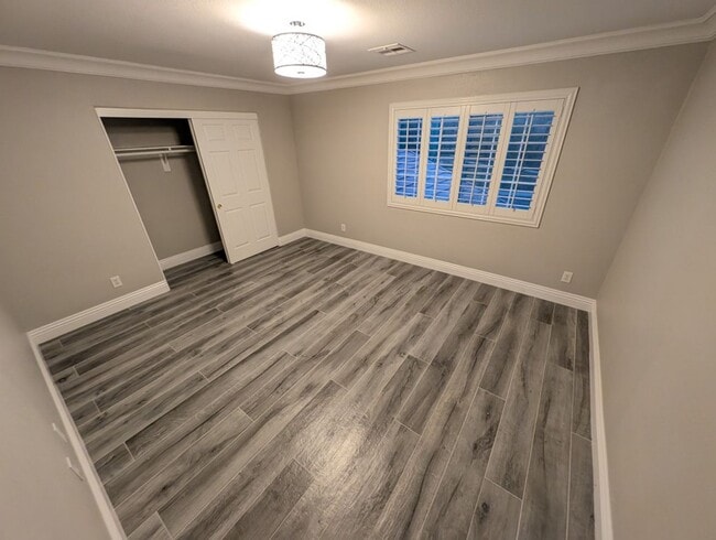 Building Photo - 11005 Salford Dr