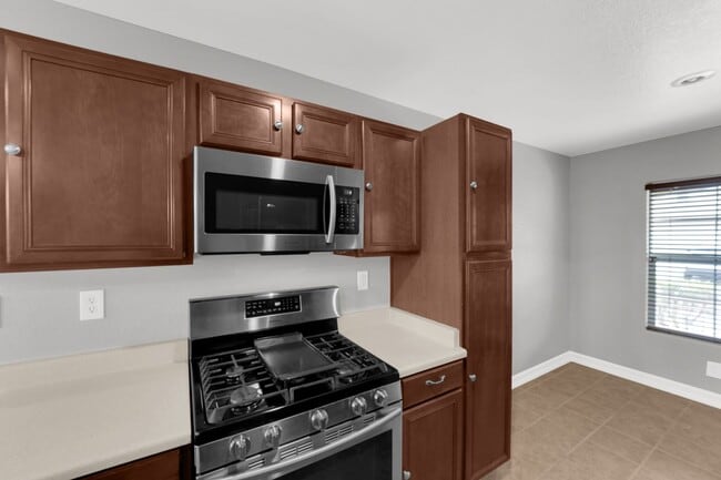 Building Photo - 7470 Margollini St