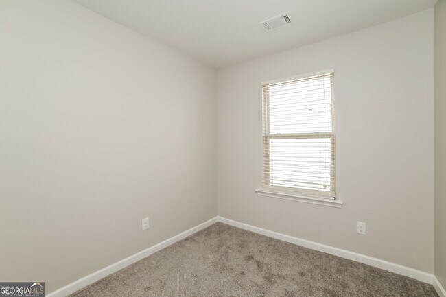 Building Photo - 9351 Opal Dr