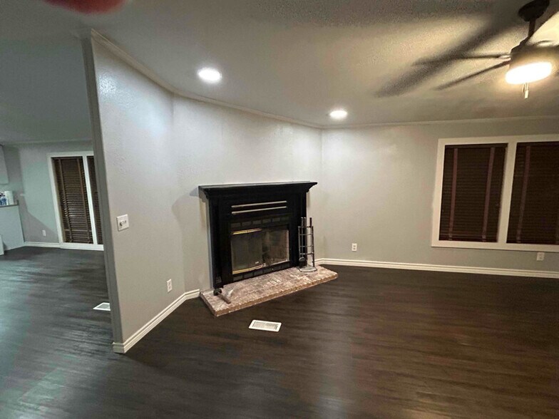 Building Photo - 107 Peoples Ln