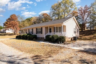 Building Photo - 1235 Summer St