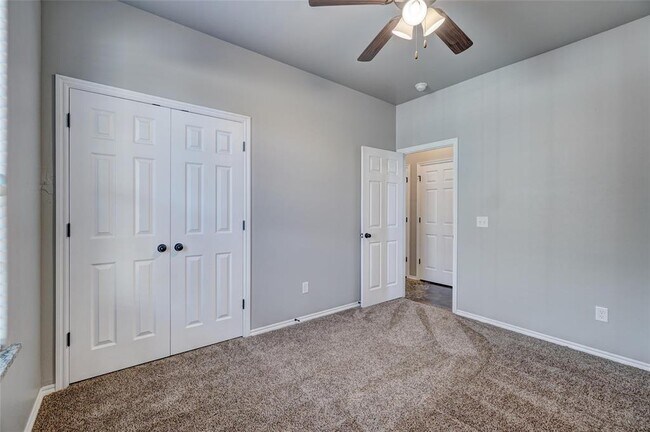 Building Photo - 1736 Eighty-Niner Ter