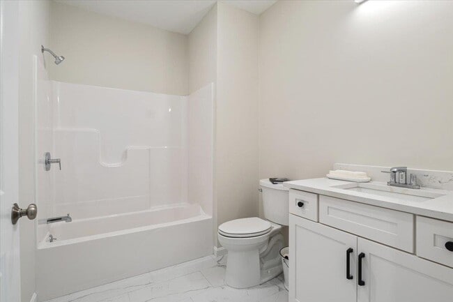 Building Photo - 26-3 Regency Cir