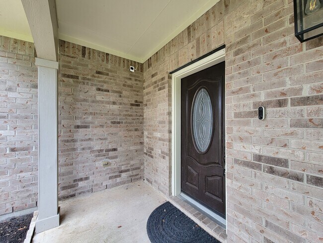 Building Photo - 819 Arlington Ln