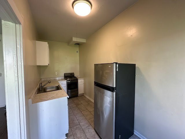 Building Photo - 631 Coronado Ter