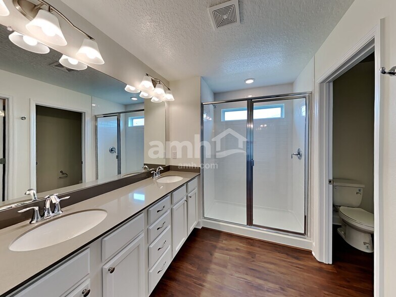 Building Photo - 2118 Saffron Walden Dr