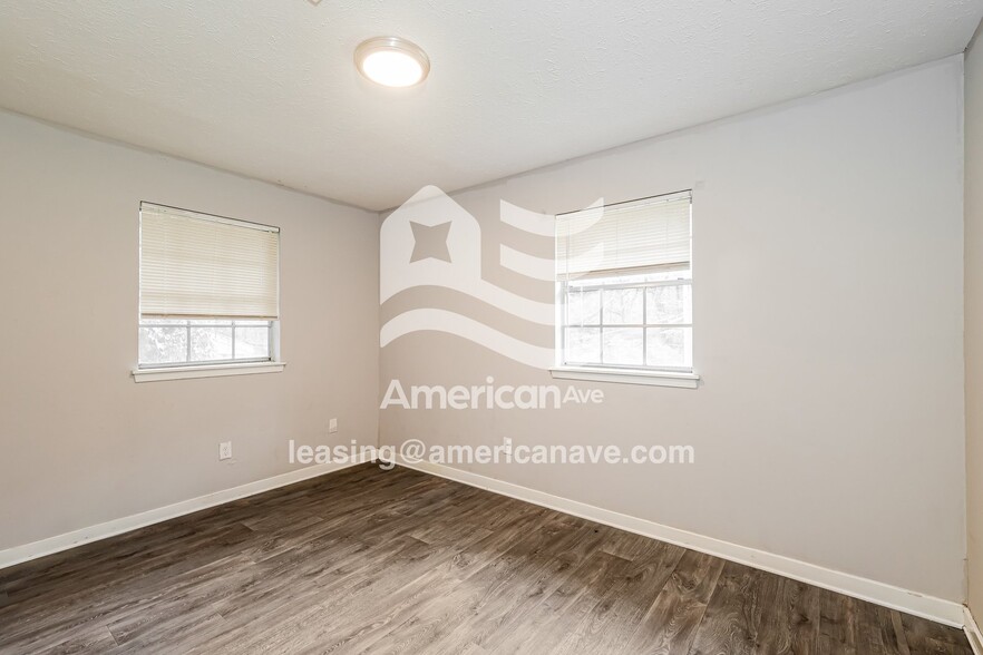 Building Photo - 2825 Glenderry St