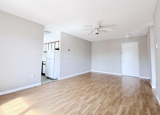 Building Photo - 400 Mt Pleasant Ave