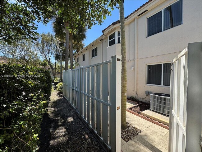 Building Photo - 2173 NW 78th Ave