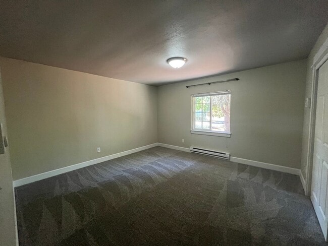 Building Photo - Fabulous NE Portland 2 bedroom 2 bathroom ...