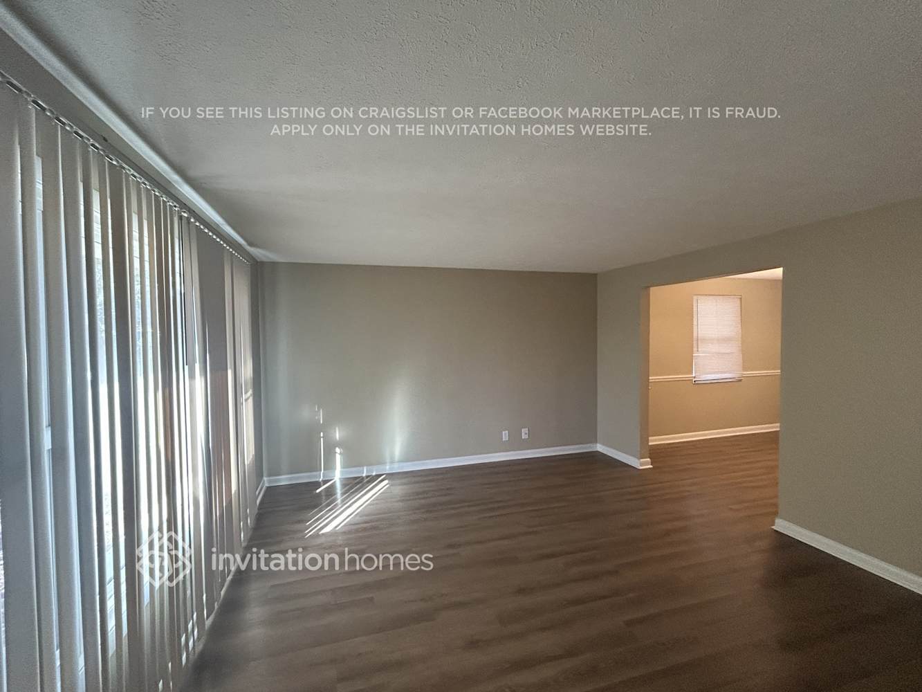 Building Photo - 1705 Village Ct