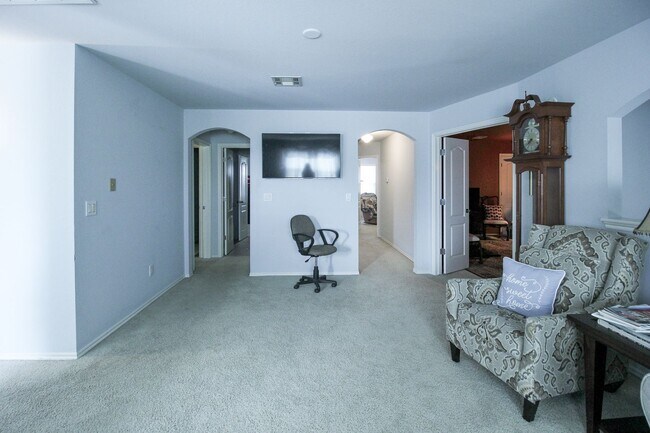 Building Photo - Spacious 5 Bedroom Home In Jenks West School District!