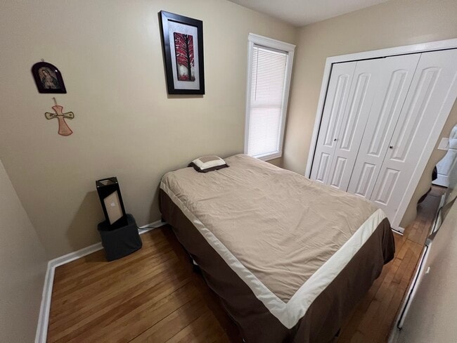 Building Photo - 2330 N Lockwood Ave