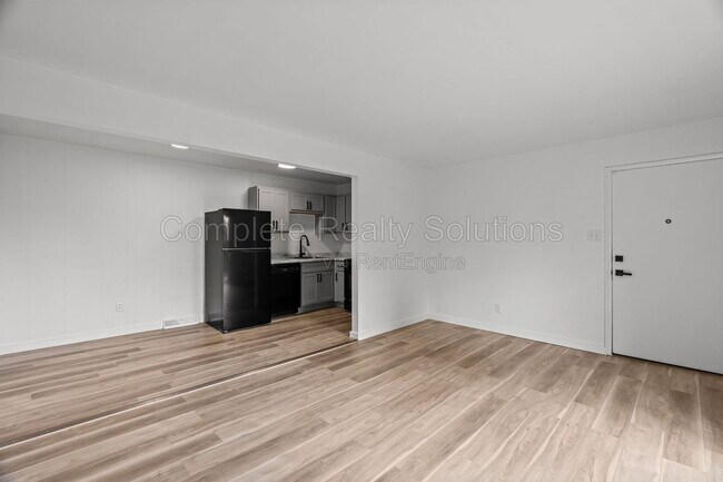 Building Photo - 2551 Mary Ave