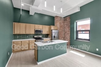 Building Photo - 401 Central