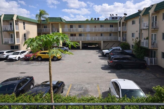 Building Photo - 6780 W 2nd Ct