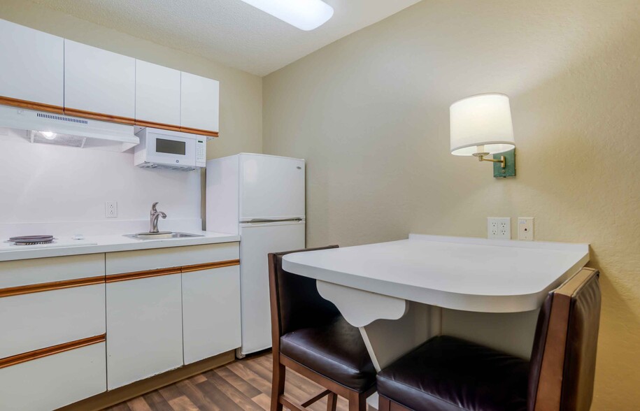 Building Photo - Furnished Studio-Baltimore - BWI Airport -...