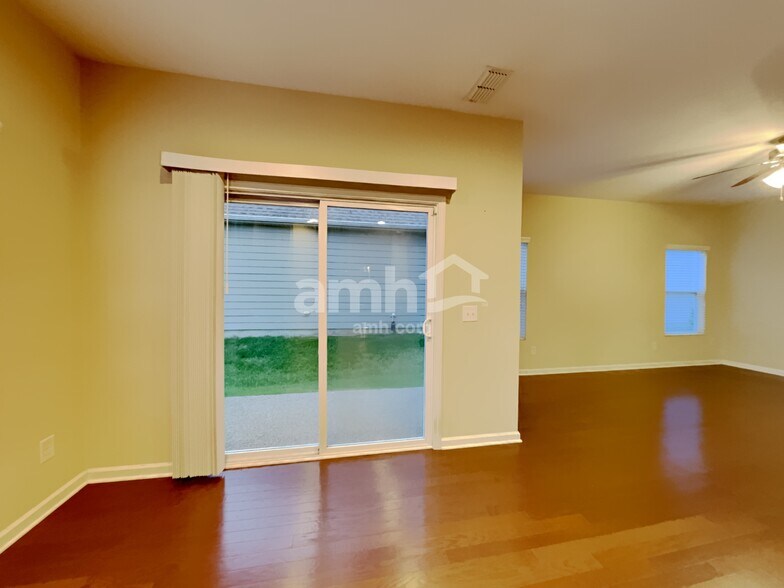 Building Photo - 308 Dunnwood Loop