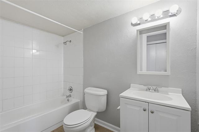 Building Photo - 738 Meadow Mead Dr