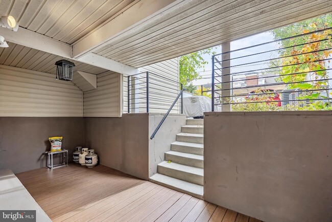 Building Photo - 2616 Garfield St NW