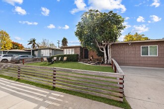 Building Photo - 6239-6241 Mary Lane Dr