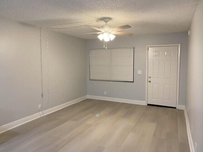 Building Photo - 3269 NW 102nd Terrace