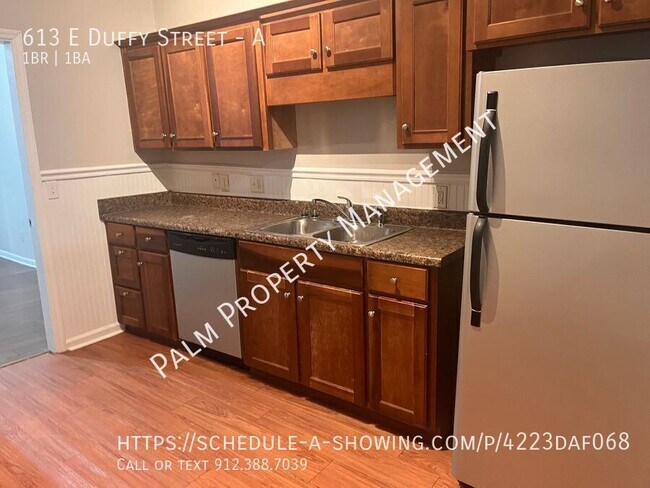 Building Photo - 613 E Duffy St