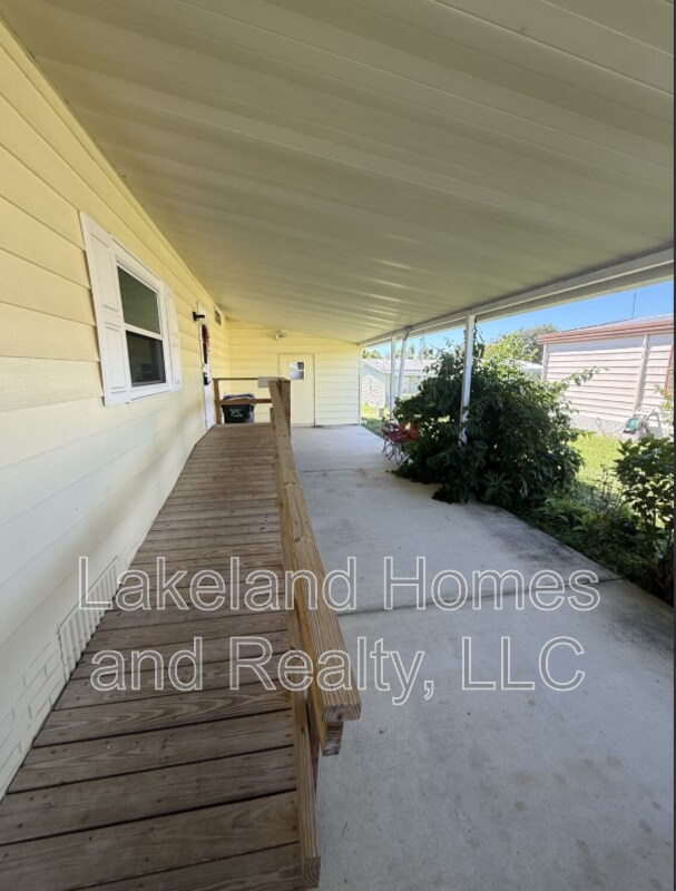 Building Photo - 1811 Sherwood Hill Dr