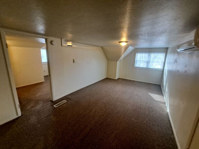 Building Photo - 1112 Gaines St