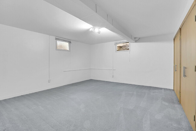 Building Photo - $3,000.00, 3 Bed, 3 Bath, Single Family Ho...