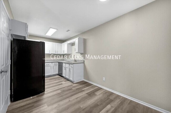 Building Photo - 4346 W Thrasher Dr