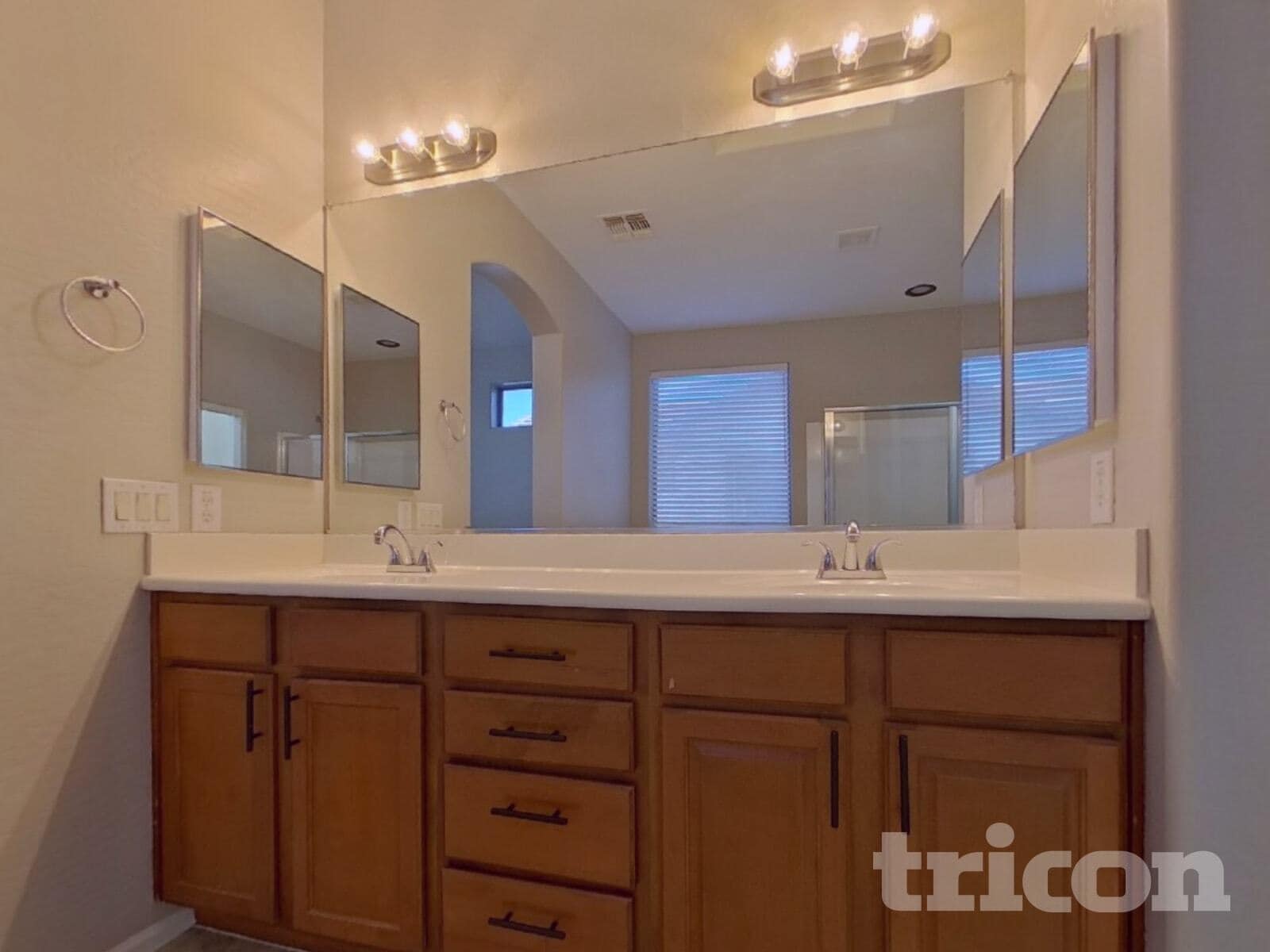 Building Photo - 25746 W Globe Ave