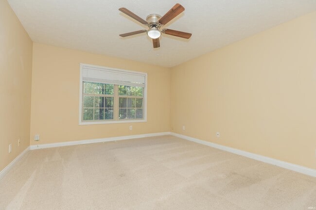 Building Photo - 10599 Tecumseh Dr