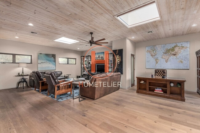 Building Photo - 6711 E Camelback-23