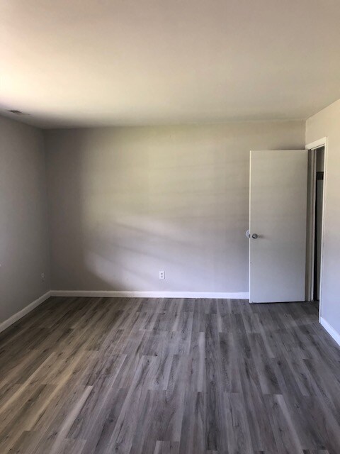 Building Photo - 50 Lc Dr