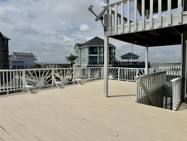 Building Photo - 339 Admiral Cir